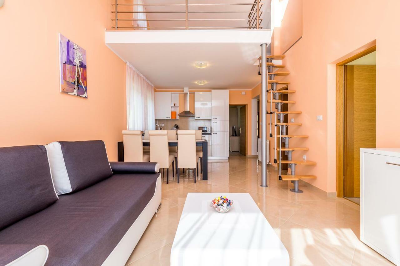 Luxury Apartments Kostrena With Pool Bagian luar foto