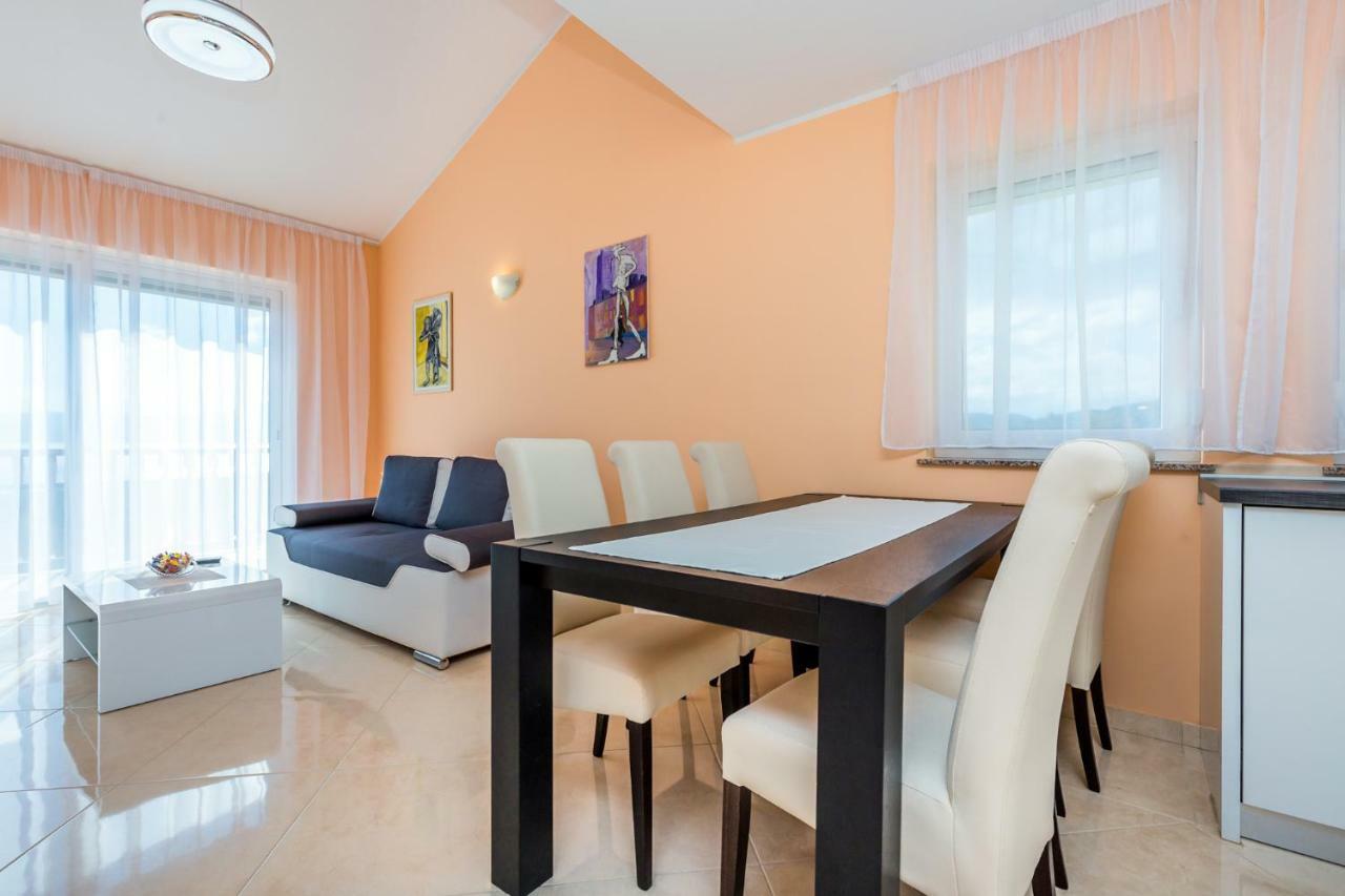 Luxury Apartments Kostrena With Pool Bagian luar foto
