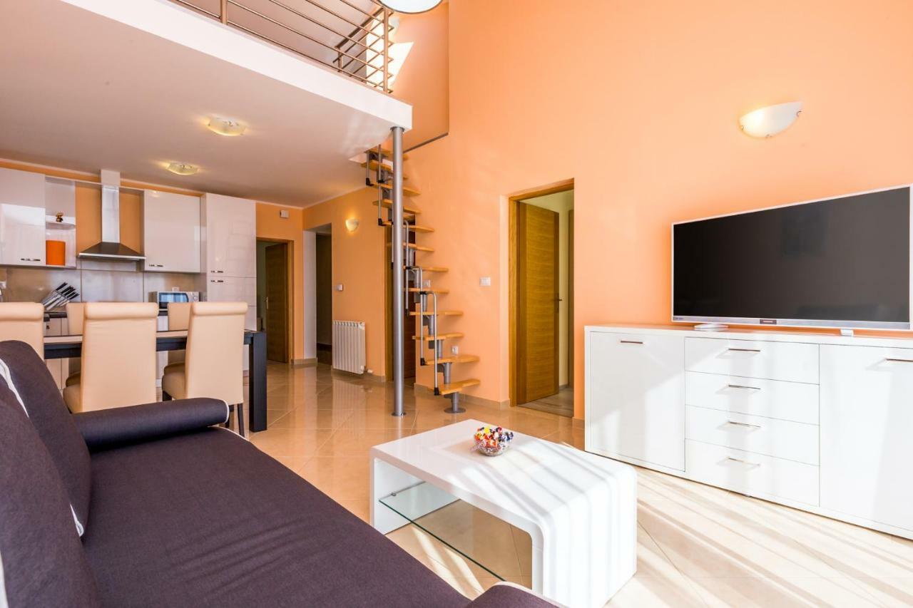 Luxury Apartments Kostrena With Pool Bagian luar foto