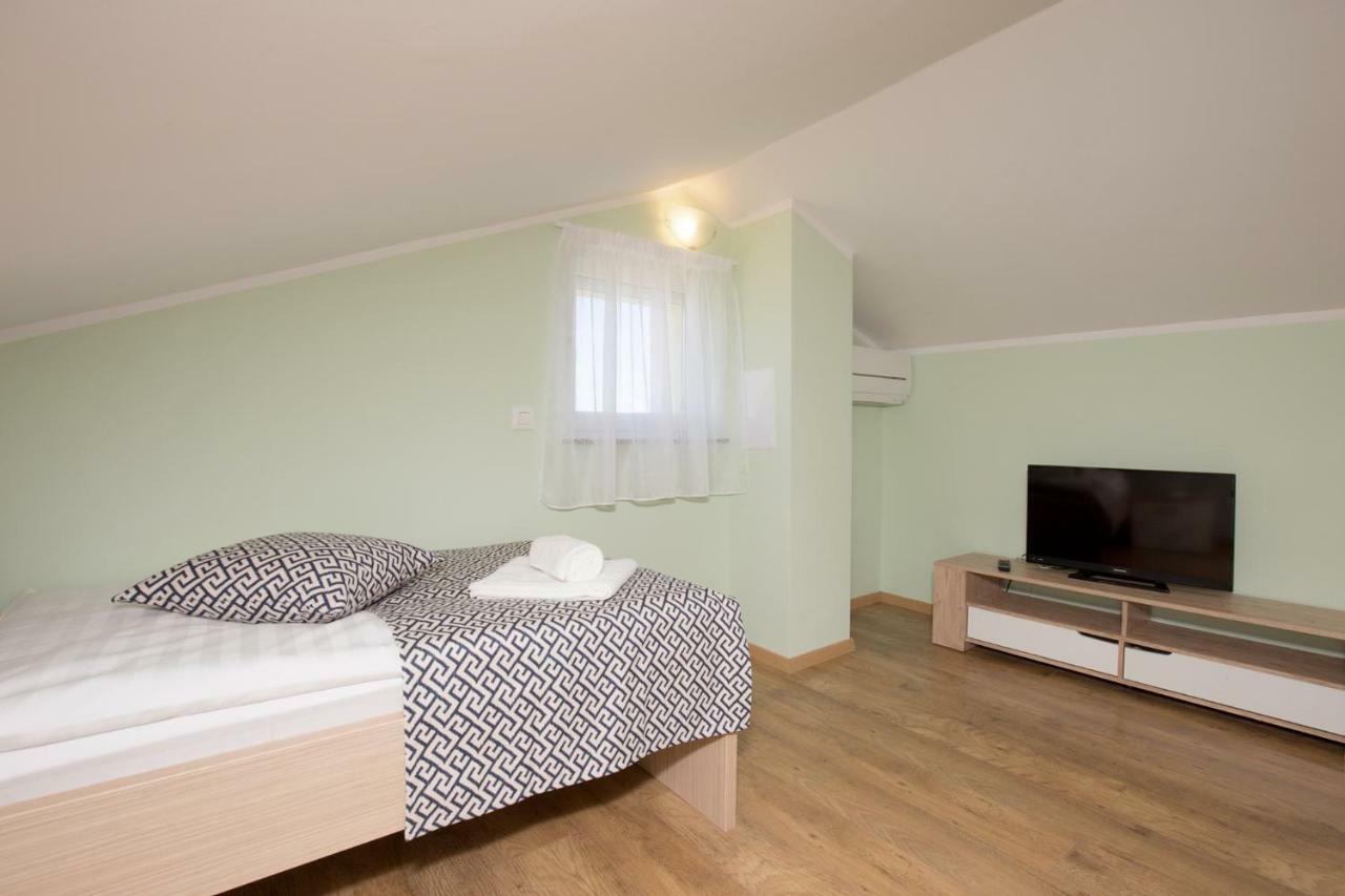 Luxury Apartments Kostrena With Pool Bagian luar foto