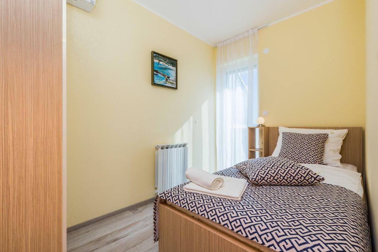 Luxury Apartments Kostrena With Pool Bagian luar foto