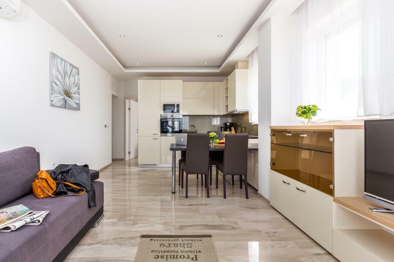 Luxury Apartments Kostrena With Pool Bagian luar foto