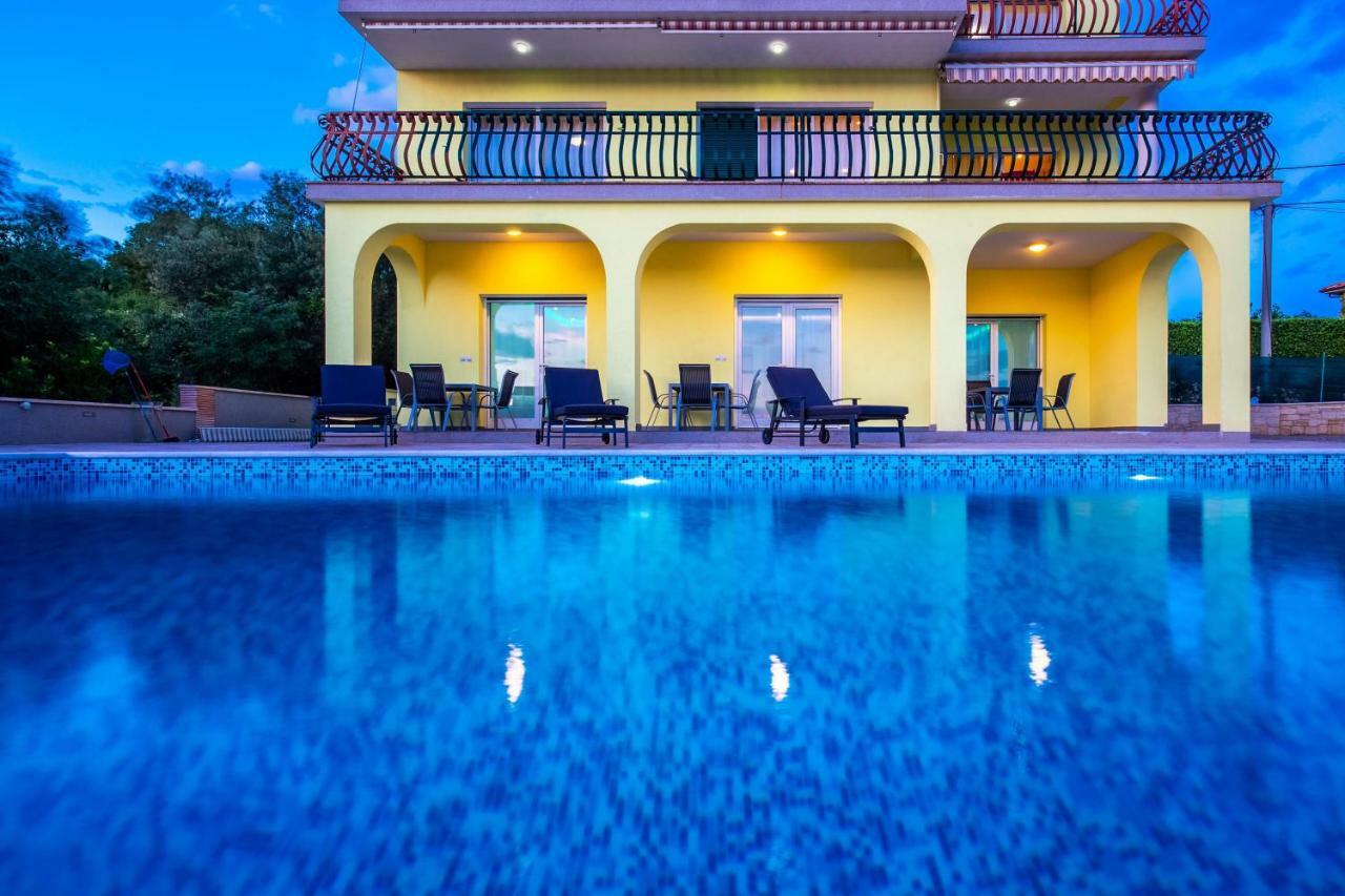 Luxury Apartments Kostrena With Pool Bagian luar foto