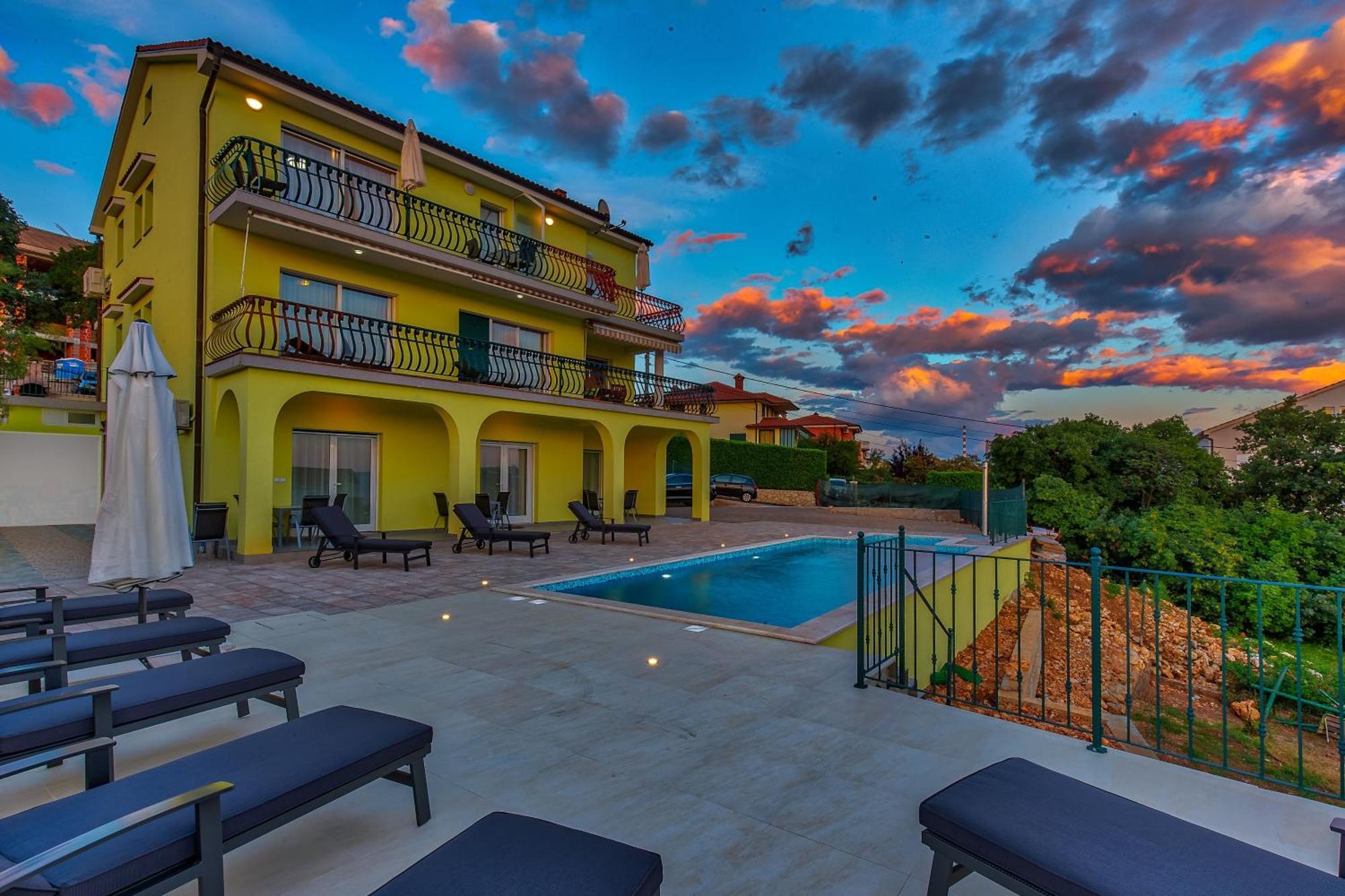Luxury Apartments Kostrena With Pool Bagian luar foto