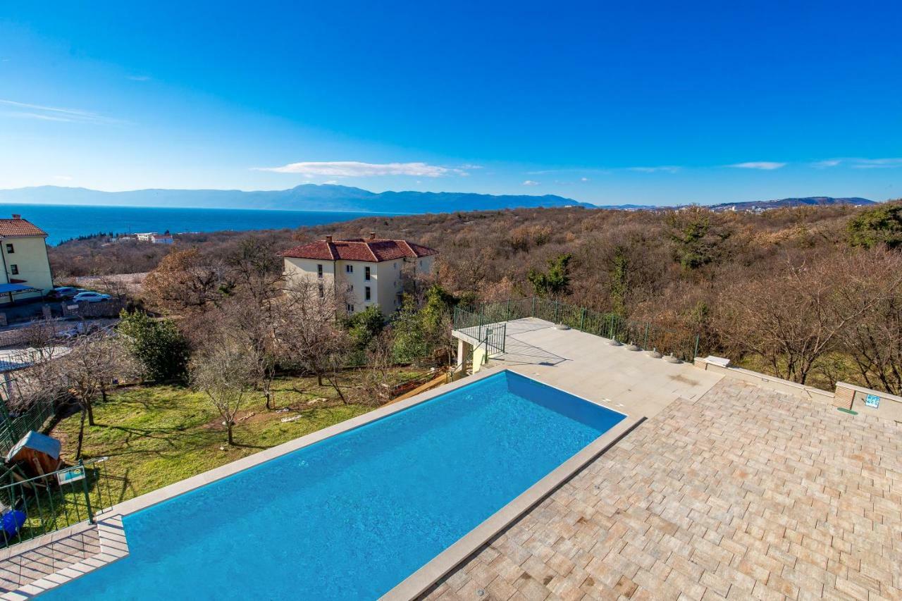 Luxury Apartments Kostrena With Pool Bagian luar foto
