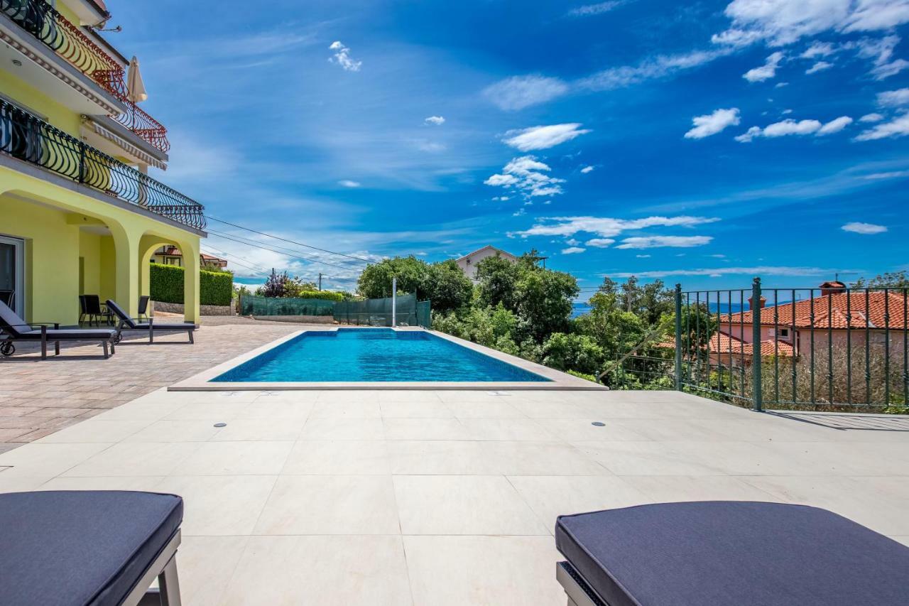 Luxury Apartments Kostrena With Pool Bagian luar foto